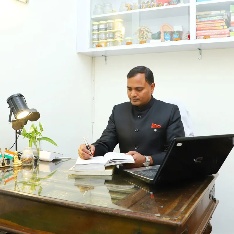Dr. Munnilal Maurya